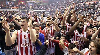 Η απίστευτη ατμόσφαιρα στο Ερυθρός Αστέρας-Φενέρ (video)