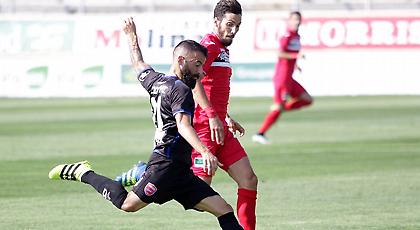 Ουάου, παίζει ο τρίτος με τον πέμπτο...