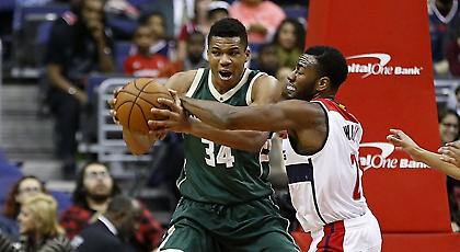 Γουόλ: «Ψηφίζω για το All Star αυτόν τον… πως τον λένε από τους Μπακς» (video)