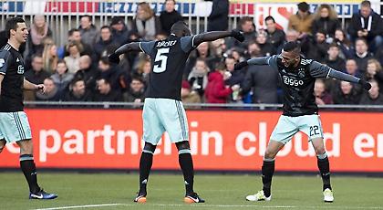 Πετάει, αλλά… δεν φτάνει ο Άγιαξ!