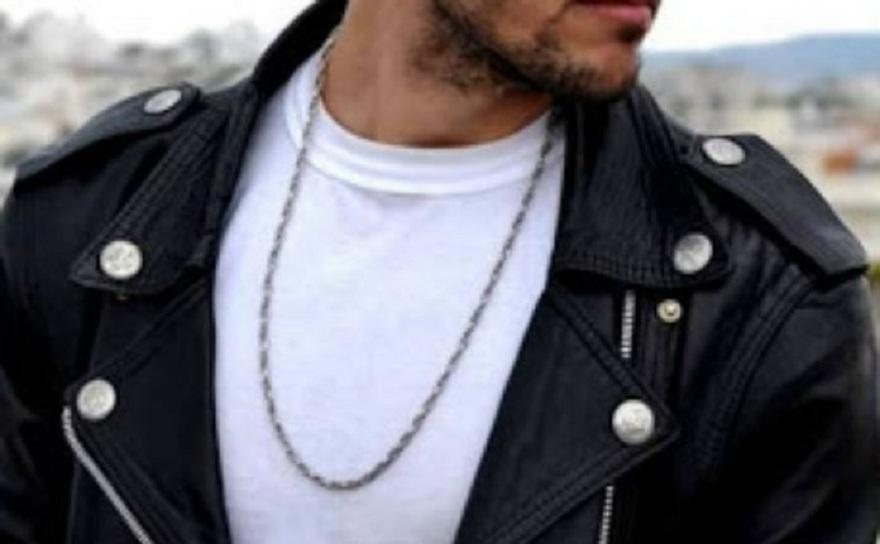 Έτοιμος να κάνει αλλαγή φύλου έλληνας τραγουδιστής με προτροπή Σεΐχη!