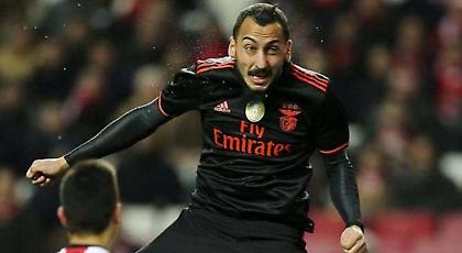 «Οργίασε» ο Μήτρογλου, σάρωσε η Μπενφίκα (video)