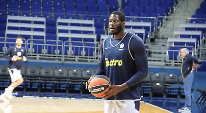 Παίζει με Παναθηναϊκό ο Μπένετ