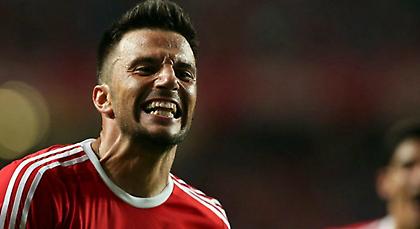 Σάντερλαντ: «Κοντά σε συμφωνία με την Μπενφίκα για Σάμαρη»