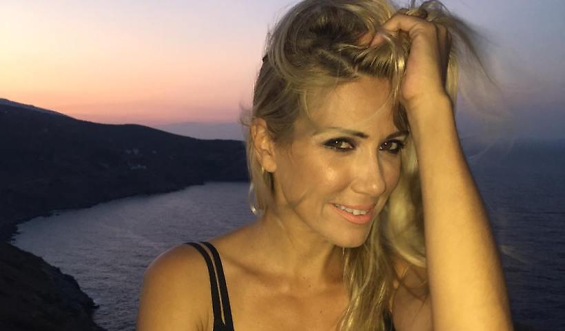 Η Έλενα Παπαβασιλείου ντύθηκε νύφη!