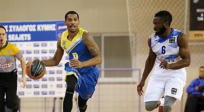 Διπλό παραμονής για Λαύριο