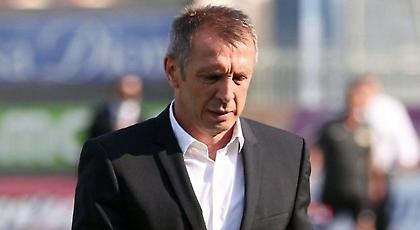 Νιόπλιας: «Δεν μπορώ να παίζω αντιποδόσφαιρο»