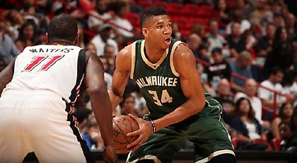 Ούτε ο Γιάννης δεν σταματά τον κατήφορο