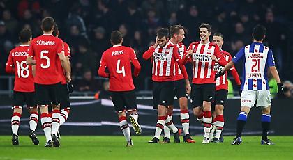 Όρθια σε ματσάρα η Αϊντχόφεν