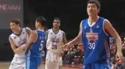 Mannequin challenge έχουν γίνει πολλά… Σαν αυτό, κανένα! (video)