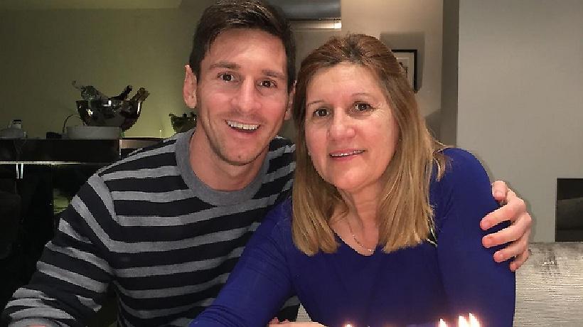 Κρασί αξίας 500 ευρώ το δώρο του Μέσι στη μαμά του (pics)