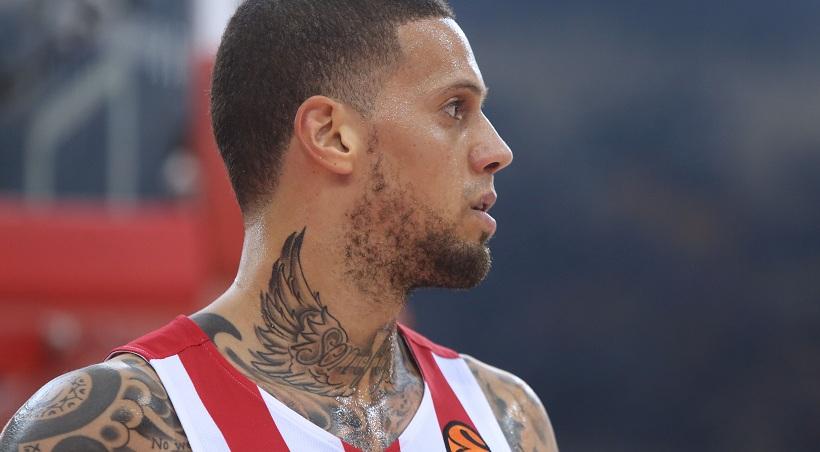 Υποδοχή από Χάκετ και συμπαράσταση από φιλάθλους στο Μιλάνο για Ολυμπιακό