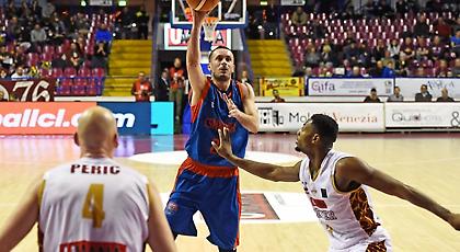 Πρόκριση για Βενέτσια και Μπράμο