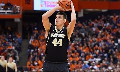 Ήττα από το ισχυρό Syracuse για Μήτογλου