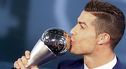 Συνεχίζει να μαζεύει βραβεία ο Κριστιάνο (pic)