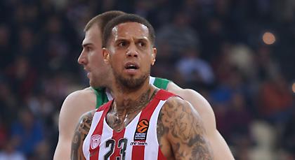 Με φόρμα του Ολυμπιακού στο γήπεδο ο Χάκετ (pic)