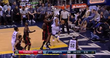 Απίθανο καλάθι με στροφή 360 μοιρών από τον 40χρονο Κάρτερ (video)