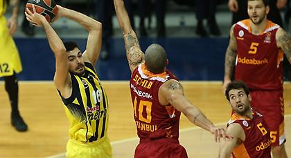 Το αφεντικό είναι η Φενέρ!