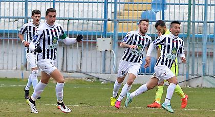 Και τώρα… άντε πιάστε τον!