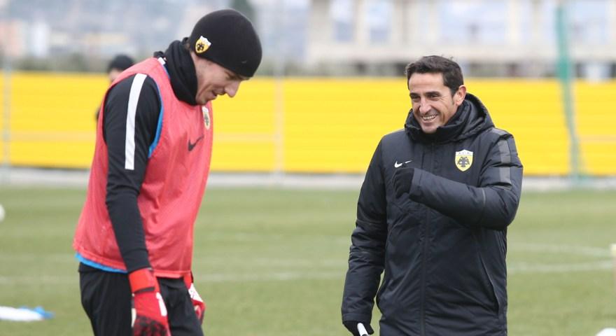 Χιμένεθ στους παίκτες: «Μην πιστέψετε ότι έχουμε περάσει ήδη»