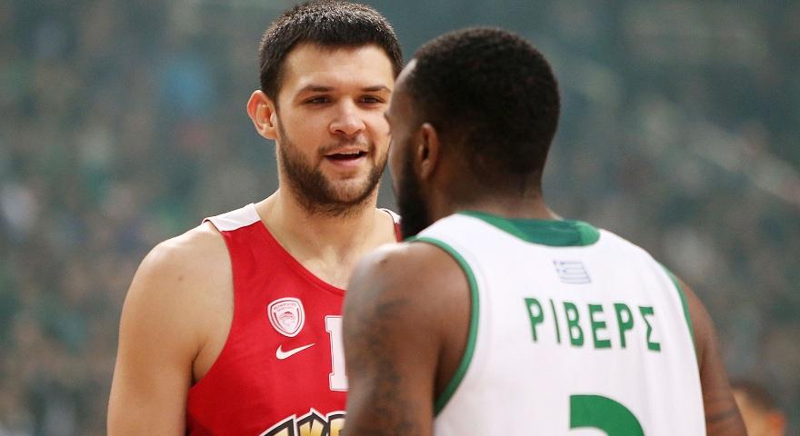 Τρομερή φωτογραφία του Παπανικολάου με οπαδούς του Παναθηναϊκού!