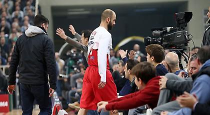 Πάλεψε, λύγισε, αλλά δεν έπαθε… τίποτα ο Ολυμπιακός