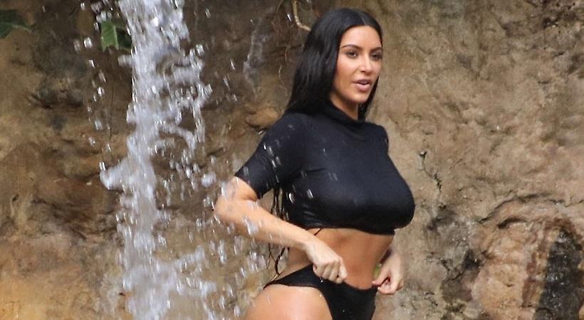 Η σέξι φωτογράφιση της Κιμ Καρντάσιαν σε καταρράκτη (pics)