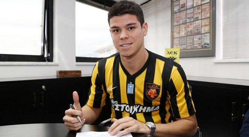 Η πρώτη μέρα του Βινίσιους ως παίκτης της ΑΕΚ (video)