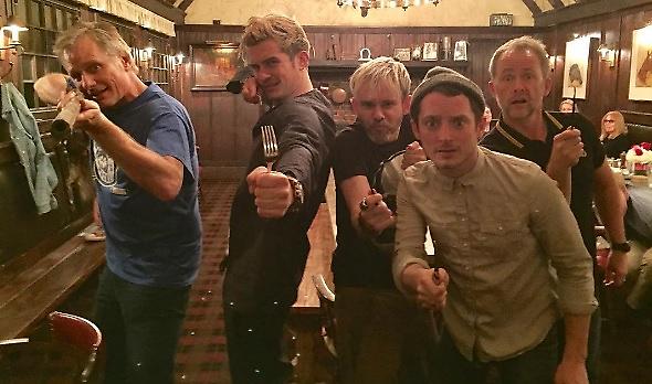 Ανατριχίλες: Η συντροφιά του Δαχτυλιδιού ξανά μαζί!