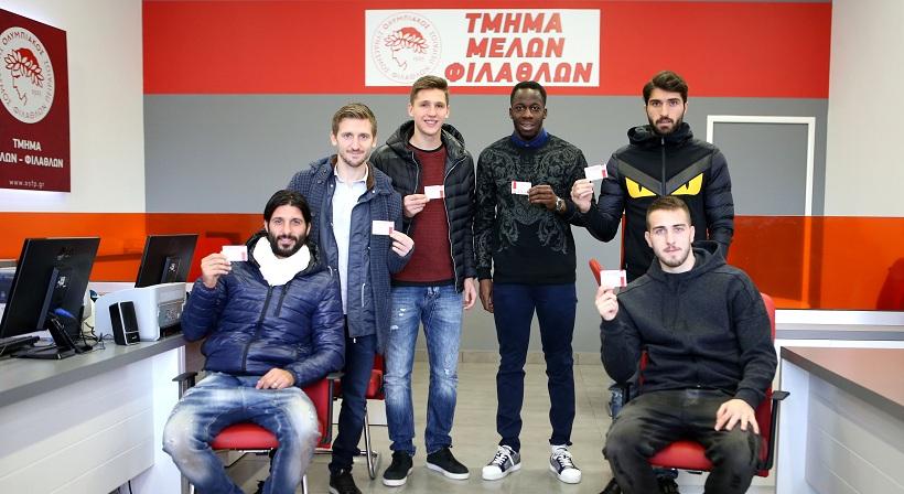 Έγιναν μέλη οι παίκτες του Ολυμπιακού (pics/video)