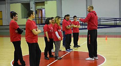 Ο Ολυμπιακός δίπλα στα παιδιά (pics)