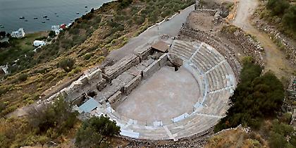 Η Μήλος καλύτερο ελληνικό νησί για το 2017