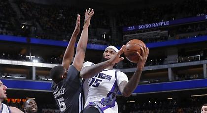 Υπόκλιση Γουόριορς στους «βασιλιάδες»