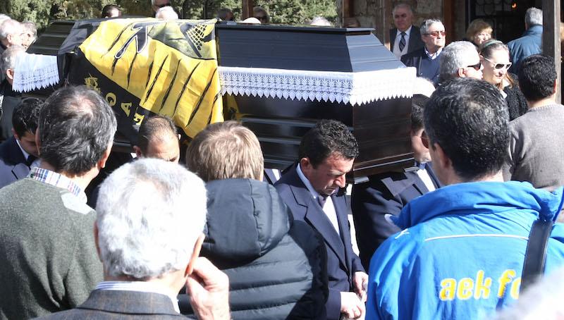 Η οικογένεια της ΑΕΚ αποχαιρέτησε τον Γιώργο Πετρίδη (pic)