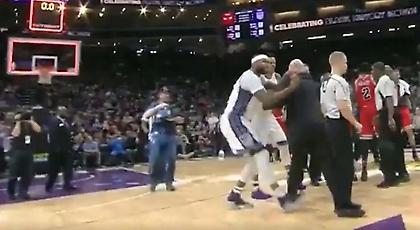 Τσαμπουκάς Κάζινς και Μπαρνς με αντίπαλο προπονητή (video)