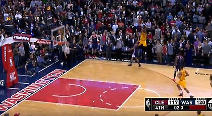 Τα μεγάλα τρίποντα Λεμπρόν και Κάιρι στο Top 10 (video)