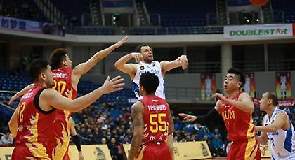 Μέτριος Μαυροκεφαλίδης στην ήττα της Κινγκντάο