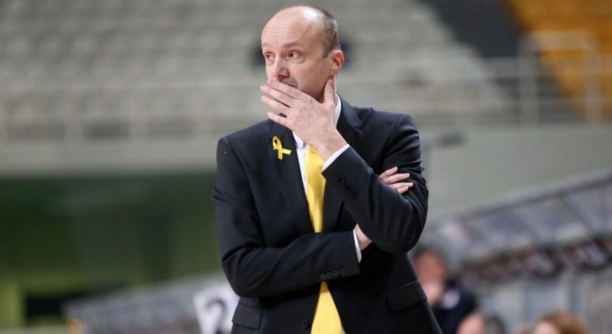 Ζντοβτς: «Το δεύτερο ημίχρονο στην Αθήνα»