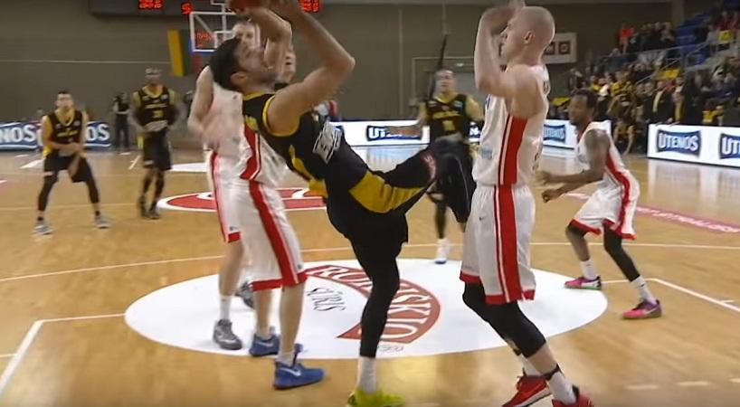 Το φοβερό γκολ-φάουλ του Σάκοτα που χάρισε τη νίκη στην ΑΕΚ (video)