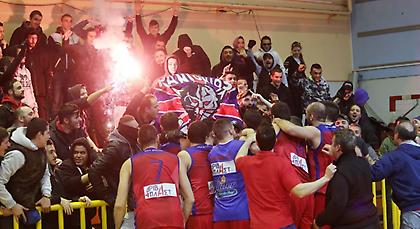 Μεγαλείο από τους οπαδούς του Πανιωνίου και του Εθνικού! (video)