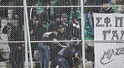 Εκτός κινδύνου ο οπαδός του ΠΑΟΚ που έπεσε από την εξέδρα