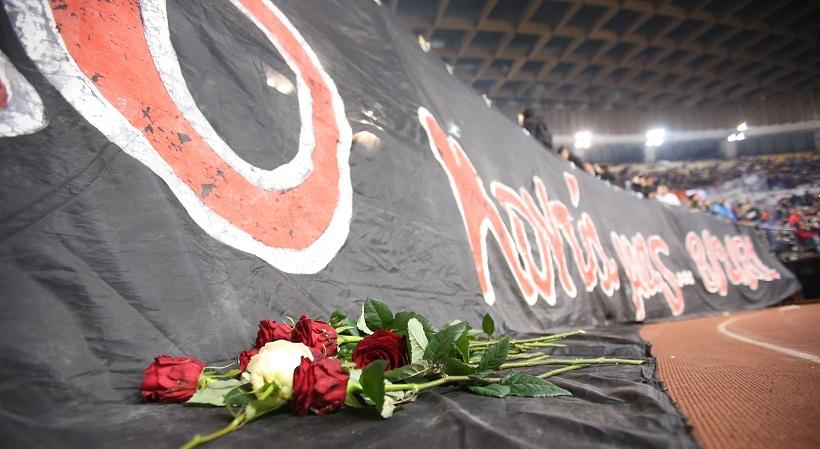 Τίμησαν την μνήμη των θυμάτων της Θύρας 7 στο ΣΕΦ παίκτες και τεχνικό τιμ (video)