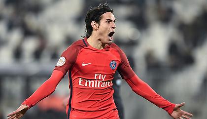 Συνεχίζει ακάθεκτη η Παρί!