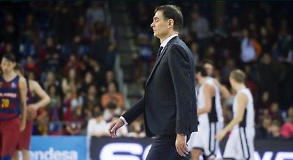 Βγήκαν ξανά τα μαντήλια για τον Μπαρτζώκα (video)