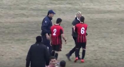 Η «έκρηξη» του αιώνα από Έλληνα προπονητή, που έκανε ακόμα και… στριπτίζ! (video)