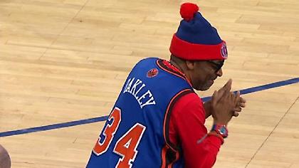 Με φανέλα Όκλεϊ στο γήπεδο ο Σπάικ Λι (pic)