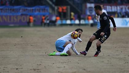 «Χωράφι» το γήπεδο της Οσμανλίσπορ ενόψει Ολυμπιακού (pics)