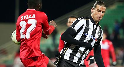 Ο προπονητής που πετσοκόβει τους άλλους «3» από τους «4» μεγάλους και η μάχη των πλέι οφ