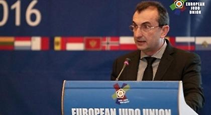 «Σταματήστε να τρομοκρατείτε αθλητές, γονείς και σωματεία»