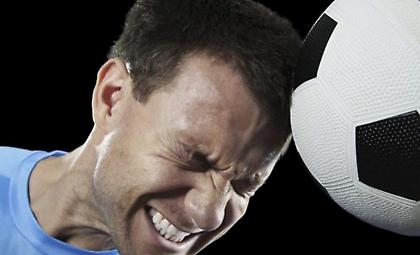 Είναι οι… κεφαλιές επικίνδυνες για την υγεία;